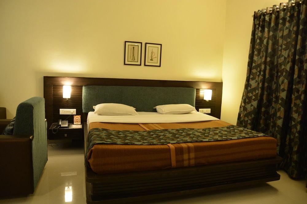 Hotel The Westend Ahmedabad Luaran gambar