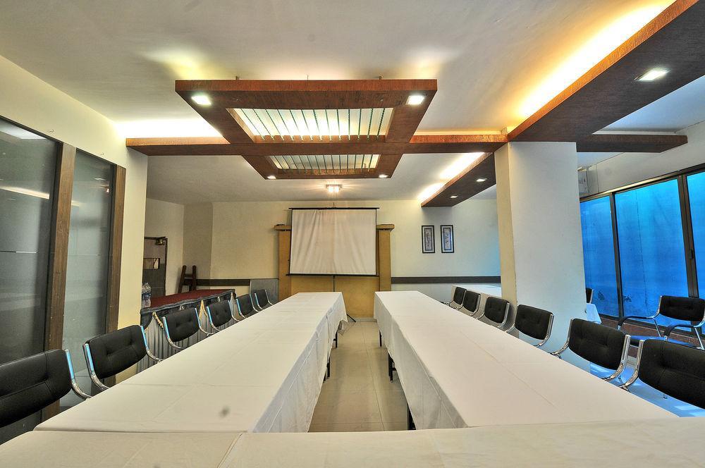 Hotel The Westend Ahmedabad Luaran gambar