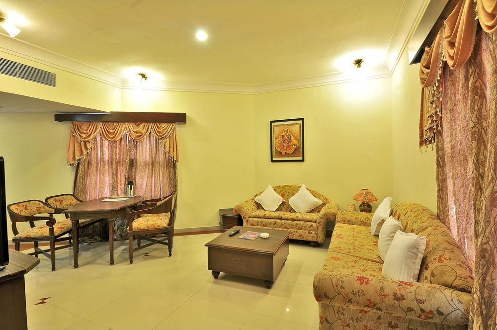 Hotel The Westend Ahmedabad Luaran gambar