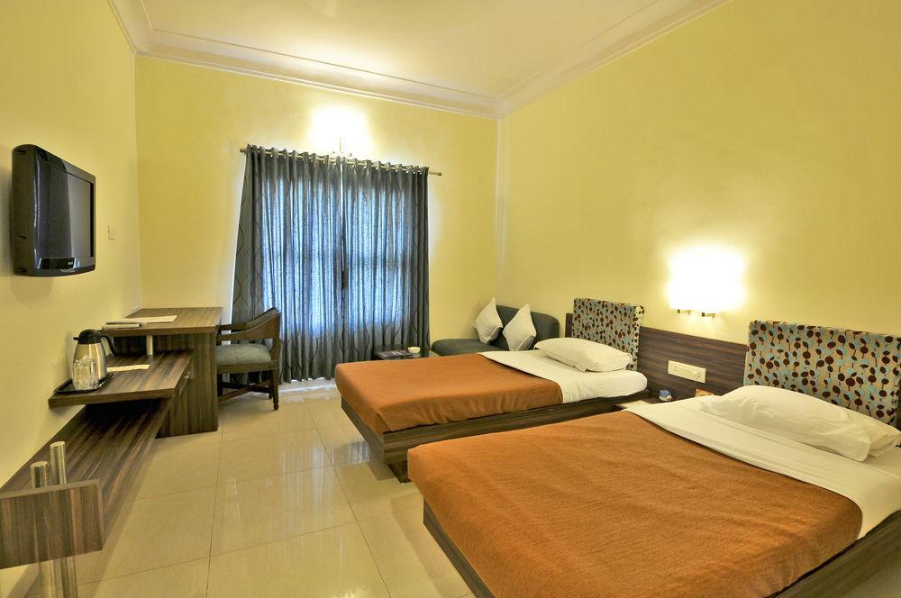 Hotel The Westend Ahmedabad Luaran gambar