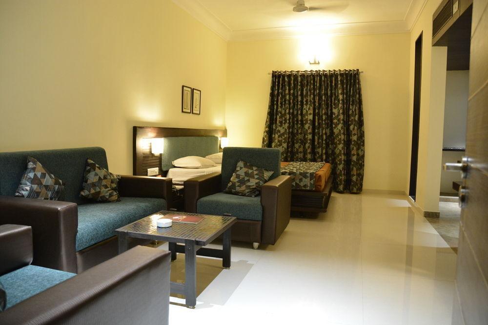 Hotel The Westend Ahmedabad Luaran gambar