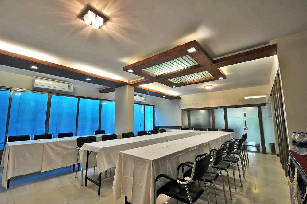 Hotel The Westend Ahmedabad Luaran gambar