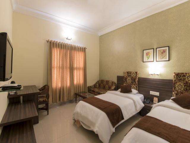 Hotel The Westend Ahmedabad Luaran gambar