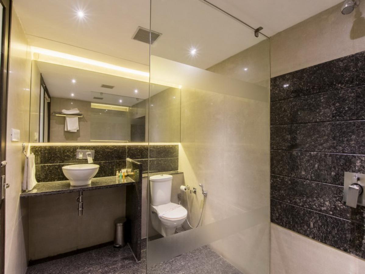 Hotel The Westend Ahmedabad Luaran gambar